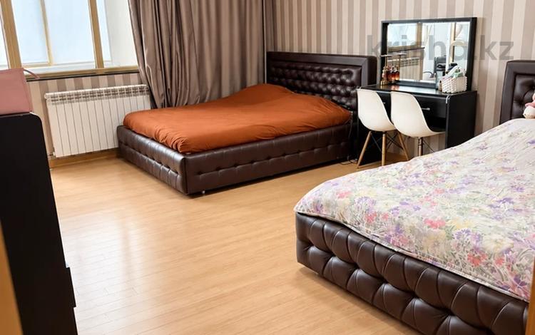 3-комнатная квартира · 138 м² · 23/30 этаж, Ахмет Байтурсынулы 1, 3, 5, 9 — БЛОК С1 самая низкая цена!!! за ~ 83 млн ₸ в Астане, Сарайшык р-н — фото 2