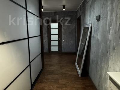 2-комнатная квартира · 74 м² · 9/9 этаж, мкр Кадыра Мырза-Али 30/2 за 300 000 〒 в Уральске