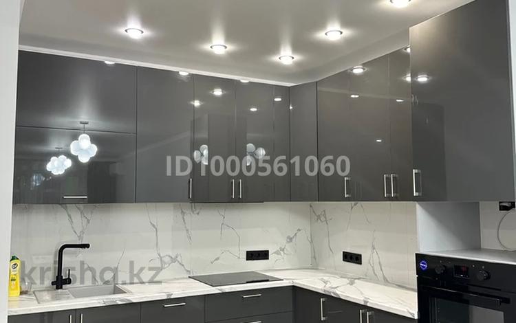 2-бөлмелі пәтер · 60 м² · 7/9 қабат, мкр Думан-2 57/2, бағасы: 350 000 ₸ в Алматы, Медеуский р-н — фото 2