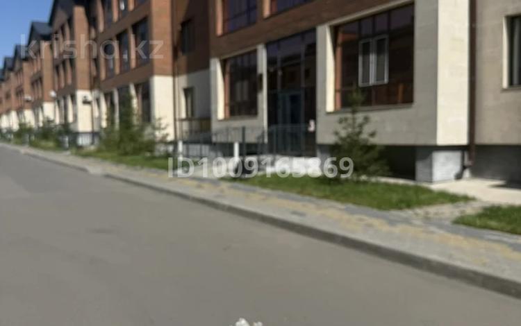 2-комнатная квартира · 45 м² · 2/3 этаж, мкр Городской Аэропорт, Габдуллы Кулкыбаева 13 за 250 000 ₸ в Караганде, Казыбек би р-н — фото 2