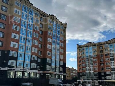 1-комнатная квартира, 48 м², 8/9 этаж, А. Молдагуловой за 16.5 млн 〒 в Актобе