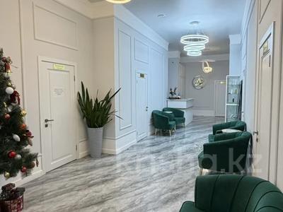 Свободное назначение, офисы, магазины и бутики, общепит, салоны красоты, медцентры и аптеки, образование, развлечения · 151 м² за 169 млн 〒 в Астане