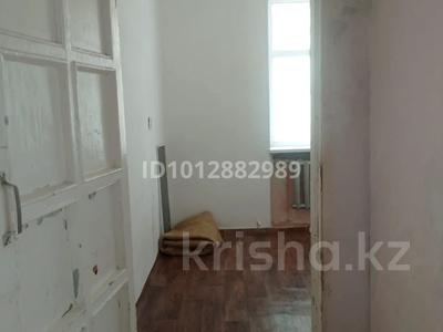 2-бөлмелі пәтер · 25.4 м² · 2/2 қабат, Ихсанова 44/1 — Назарбаева- Ихсанова (Революция), бағасы: 4.5 млн ₸ в Уральске