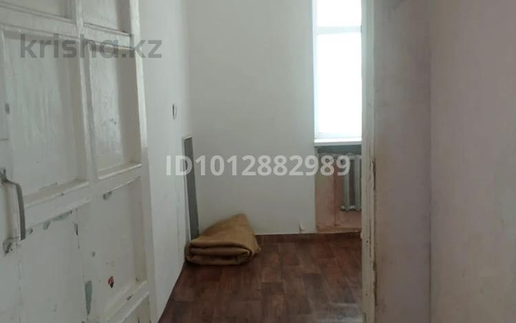 2-бөлмелі пәтер · 25.4 м² · 2/2 қабат, Ихсанова 44/1 — Назарбаева- Ихсанова (Революция), бағасы: 4.5 млн ₸ в Уральске — фото 2