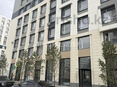 2-комнатная квартира · 65.1 м² · 7/12 этаж, Жубан Молдагалиев 9 за 40 млн ₸ в Астане, Нура р-н