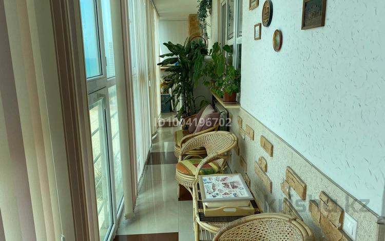 3-комнатная квартира · 170 м² · 8/16 этаж, 15-й мкр 59 за 65 млн ₸ в Актау — фото 2