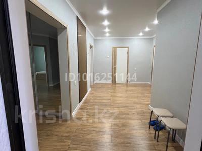 4-бөлмелі пәтер · 126 м², 4 ш/а, Мкр 10 110 — Жайық Арена, бағасы: 450 000 ₸ в Уральске, мкр 4