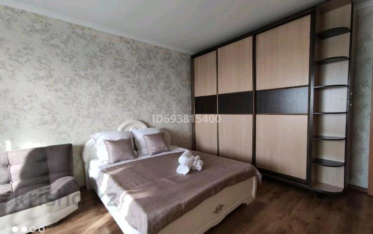 1-комнатная квартира · 50 м² · 6/8 этаж, Санкибай батыра за 13 000 〒 в Актобе — фото 2