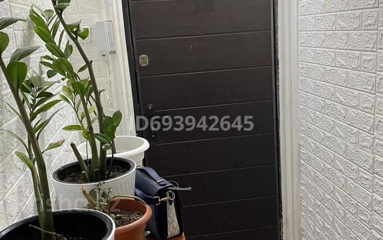 2-бөлмелі пәтер · 43.1 м² · 3/5 қабат, Құрылысшы 4/9 — Тұлпар сауда орталығы жақтан Жібек магазиннің артындағы үй, бағасы: 13 млн ₸ в Аксукенте — фото 2