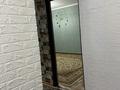 2-бөлмелі пәтер · 43.1 м² · 3/5 қабат, Құрылысшы 4/9 — Тұлпар сауда орталығы жақтан Жібек магазиннің артындағы үй, бағасы: 13 млн ₸ в Аксукенте — фото 3
