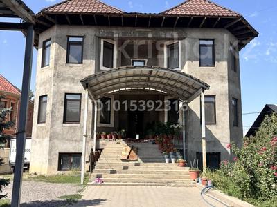 Жеке үй · 8 бөлме · 443 м² · 13 жүзд., Достық ш/а., Поль Гурдэ 16 — Кафе Еден, бағасы: 2 млн ₸ в Алматы, Ауэзовский р-н