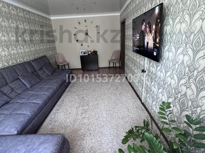 2-бөлмелі пәтер · 42 м² · 3/5 қабат, Камзина 174, бағасы: 20.5 млн ₸ в Павлодаре