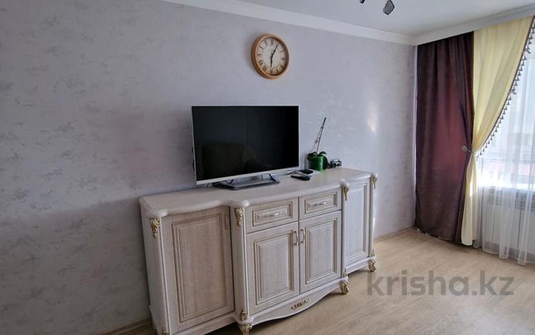2-комнатная квартира · 45 м² · 8/9 этаж, мкр Новый Город, Н.Абдирова 19 за 13 000 〒 в Караганде, Казыбек би р-н — фото 3