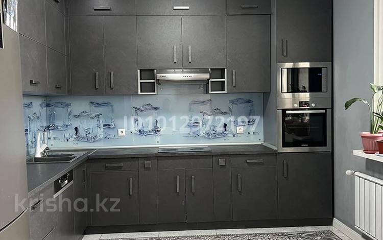 3-бөлмелі пәтер · 84 м² · 10/12 қабат, Сатпаева 90а — Сатбаева Тілендиева, бағасы: 75 млн ₸ в Алматы, Бостандыкский р-н — фото 2