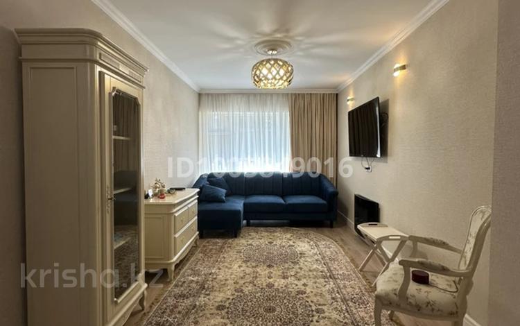 3-комнатная квартира · 80 м² · 2/8 этаж, Арайлы 12 за 600 000 ₸ в Алматы, Бостандыкский р-н — фото 2