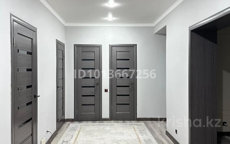 3-комнатная квартира · 87 м² · 9/9 этаж, мкр. Алтын орда 6г за 33 млн ₸ в Актобе — фото 2