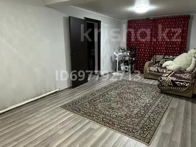 Аренда домов или дач в Алматы: Часть дома · 2 комнаты · 50 м², Жансугурова 2/2 за 190 000 〒 Часть дома · 2 комнаты · 50 м², Жансугурова 2/2 за 190 000 〒 в Алматы, Жетысуский р-н