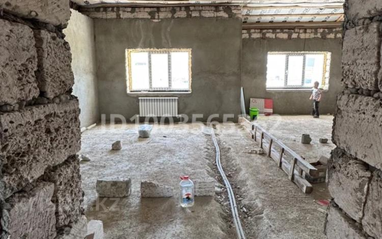 2-бөлмелі пәтер · 75 м² · 8/8 қабат, 20-й мкр 1/2 — ЖК Кербез, бағасы: 11.5 млн ₸ в Актау — фото 2