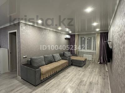 Продажа квартир в Восточно-Казахстанской обл.: 3-комнатная квартира · 77.7 м² · 2/5 этаж, Есенберлина 8 — Ресторан Хан Сарай за 38 млн 〒 3-комнатная квартира · 77.7 м² · 2/5 этаж, Есенберлина 8 — Ресторан Хан Сарай за 38 млн 〒 в Усть-Каменогорске
