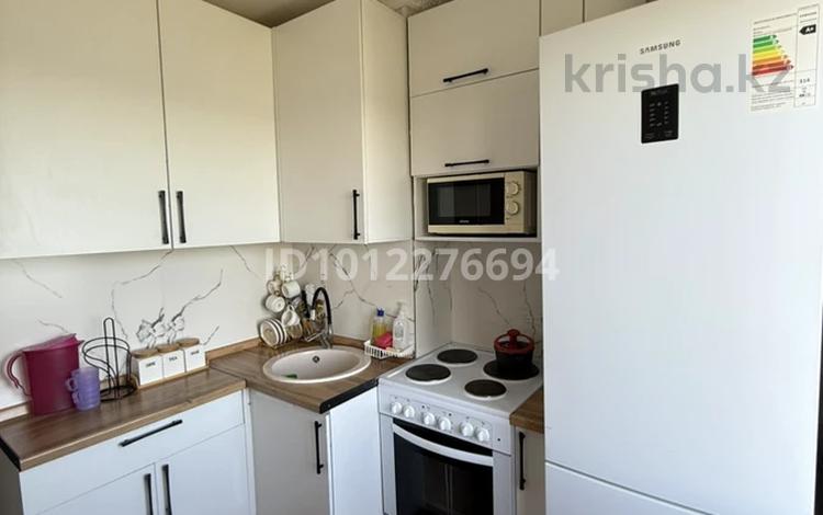 2-бөлмелі пәтер · 44.1 м² · 3/5 қабат, ул. Ильяса Есенберлина 23, бағасы: 18 млн ₸ в Жезказгане — фото 2