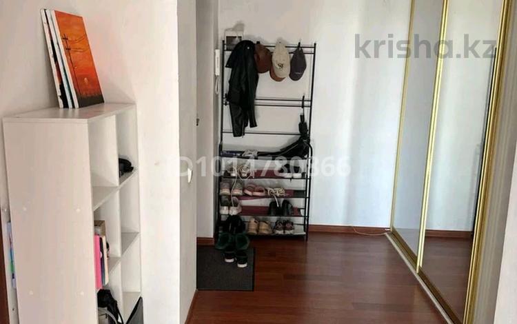 1-комнатная квартира · 46 м² · 3/13 этаж, мкр Аксай-5, Садвакасова 3б за 29 млн ₸ в Алматы, Ауэзовский р-н — фото 2