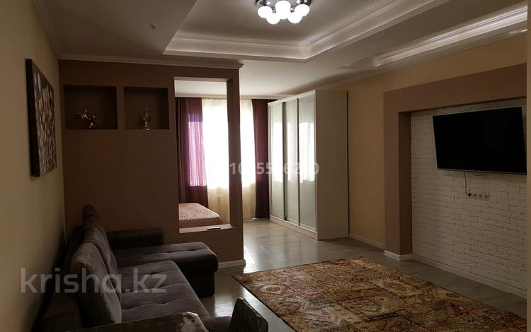 1-комнатная квартира · 54 м² · 19/23 этаж, Богенбай батыра 56, 56а, 56Б за 250 000 ₸ в Астане, р-н Байконур — фото 2