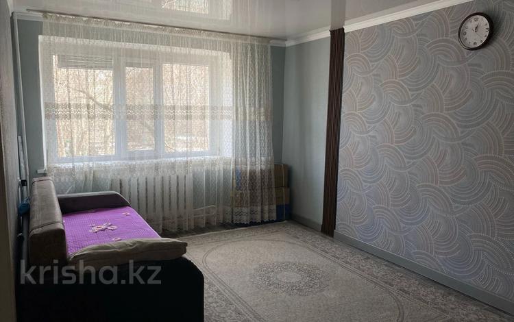 2-комнатная квартира, 40 м², 3/5 этаж, Толстого 104 за 10.3 млн 〒 в Павлодаре — фото 2