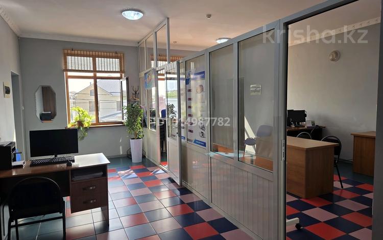 Офисы · 90 м² за 500 000 ₸ в Шымкенте, Аль-Фарабийский р-н — фото 2