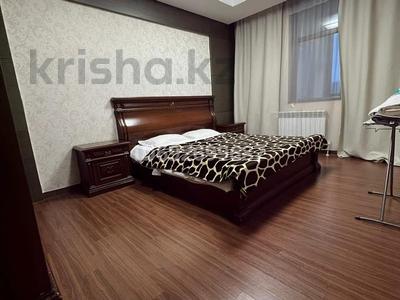 2-комнатная квартира, 75 м², 4/18 этаж посуточно, Байтурсынова 4 за 22 000 〒 в Астане, Алматы р-н