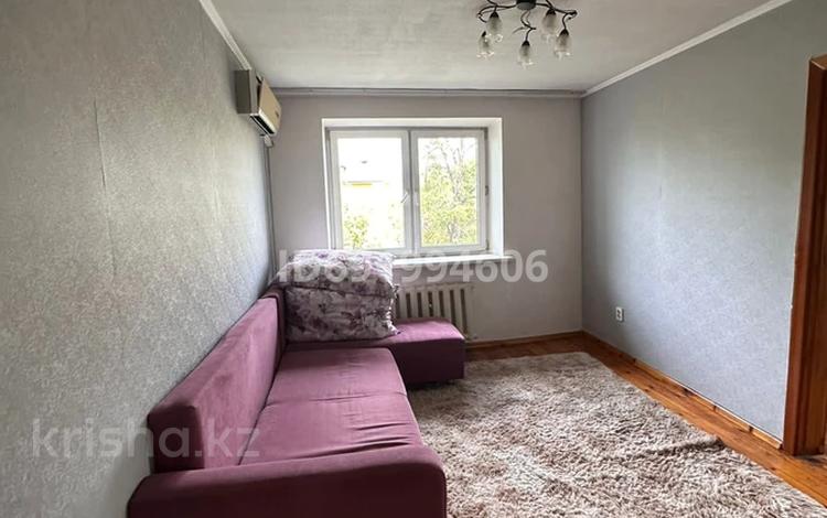 2-комнатная квартира, 40 м², 4/4 этаж помесячно, Жарокова — Бухар жырау