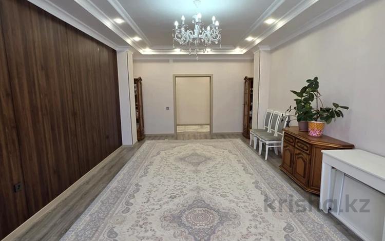 4-комнатная квартира · 143 м² · 7/9 этаж, 17-й мкр 44 за 59.7 млн ₸ в Актау — фото 2