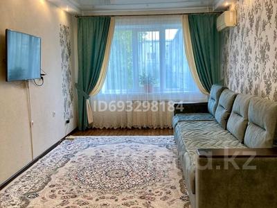 3-комнатная квартира, 69.5 м², 4/5 этаж, Б.Момышұлы 4 за 17.5 млн 〒 в Аксу