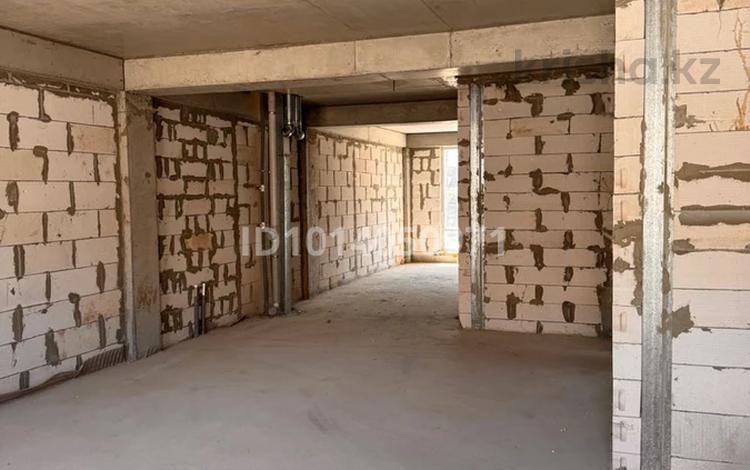 2-бөлмелі пәтер · 61 м² · 2/4 қабат, Ал Кожа ата 5 — Шаимерденова, бағасы: 30 млн ₸ в Туркестане — фото 3
