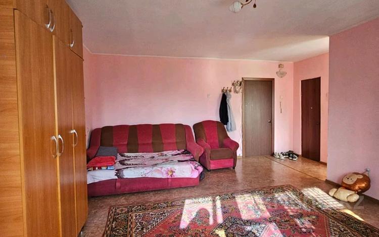 1-комнатная квартира · 34 м² · 3/5 этаж, Темиржолшылар 98 за 12.5 млн ₸ в Усть-Каменогорске — фото 2