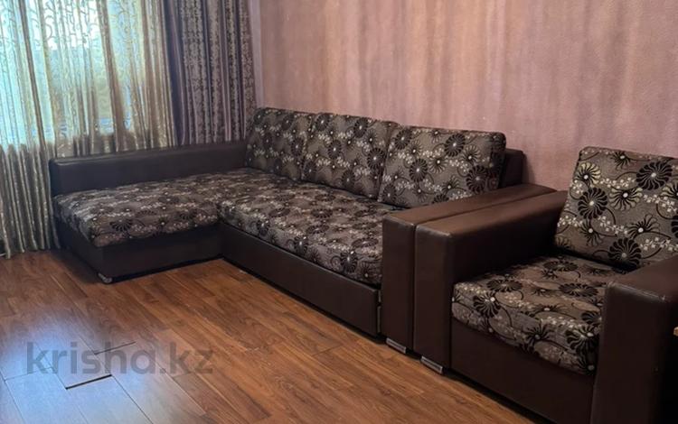 3-бөлмелі пәтер · 63 м² · 5/5 қабат, 6-шағынаудан, Ермекова 77/2, бағасы: 200 000 ₸ в Караганде, Казыбек би р-н — фото 2