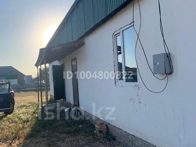 Үйдің бір бөлігі · 2 бөлме · 30 м² · 10 сот., Бугор,шалкар улица 13А — Амангелды, бағасы: 10 млн 〒 в Талдыкоргане