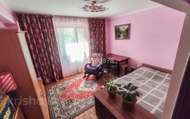 3-комнатная квартира, 100 м², 2/8 этаж, Мкр: Алтын-Ауыл 8/1 за 35.5 млн 〒 в Каскелене — фото 9