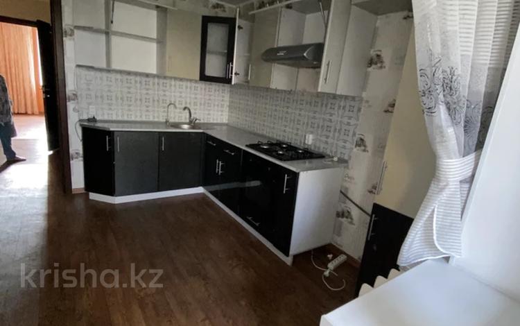 3-бөлмелі пәтер · 75.5 м² · 3/5 қабат, Астана ш/а. 6, бағасы: 32 млн ₸ в Уральске, мкр Астана — фото 2