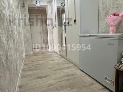 Пәтерлер в Актюбинской обл.: 3-бөлмелі пәтер · 70 м² · 5/10 қабат, мкр 8, 101 стрелковой бригады 8 — Дом kaspi bank напротив Торговый дом НАУРЫЗ, бағасы: 23.7 млн 〒 3-бөлмелі пәтер · 70 м² · 5/10 қабат, мкр 8, 101 стрелковой бригады 8 — Дом kaspi bank напротив Торговый дом НАУРЫЗ, бағасы: 23.7 млн 〒 в Актобе