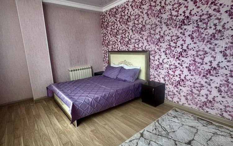 2-комнатная квартира · 100 м² · 3/9 этаж, мкр 11 за 13 000 ₸ в Актобе — фото 2