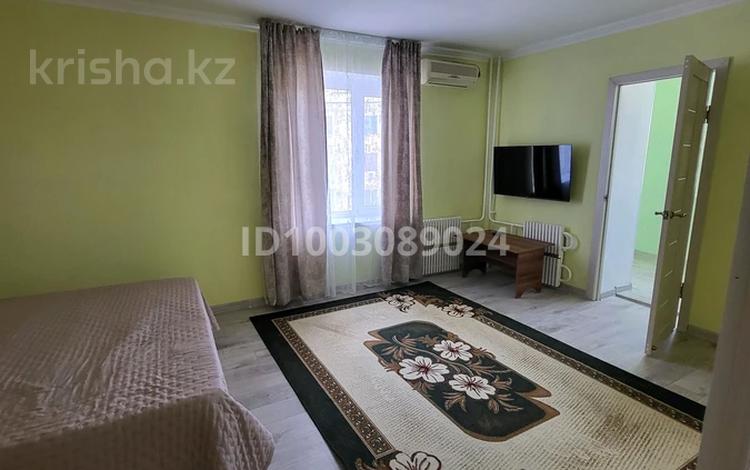 1-бөлмелі пәтер · 40 м² · 4/5 қабат, 15-ш/а. 27, бағасы: 10 000 ₸ в Актау, 15-й мкр — фото 2