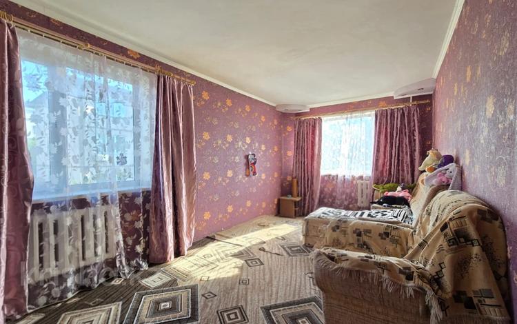 3-бөлмелі пәтер · 62 м² · 4/5 қабат, 4-й мкр., бағасы: 12 млн ₸ в Темиртау — фото 2