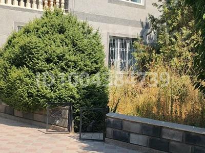 Отдельный дом · 3 комнаты · 135 м² · 12 сот., Умбетали 82 — Выше автостанций за 50 млн 〒 в Каскелене