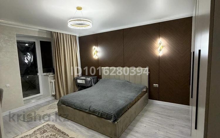 3-комнатная квартира · 85 м² · 5/5 этаж, мкр Кадыра Мырза-Али 3 за 250 000 ₸ в Уральске — фото 2
