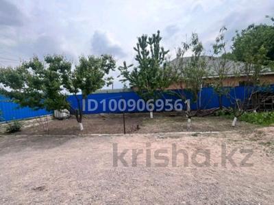 Отдельный дом · 8 комнат · 200 м² · 16 сот., Алпамыс батыра 71 за 105 млн ₸ в Туздыбастау (Калинино)