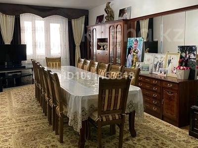 2-бөлмелі пәтер · 90 м² · 2/5 қабат, массив Арай 2 — не угловая, бағасы: 28 млн ₸ в Таразе