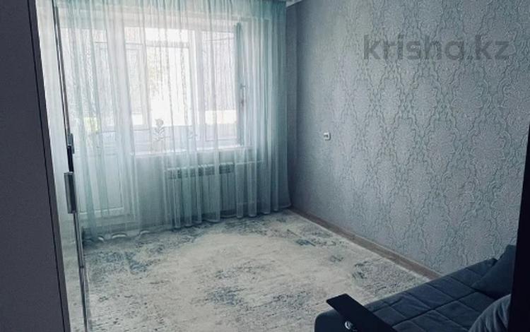 2-комнатная квартира, 48.5 м², 3/5 этаж, мкр Шанхай, Чекалина за 14 млн 〒 в Актобе, мкр Шанхай — фото 2