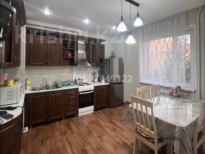 3-бөлмелі пәтер, 80 м², 4/10 қабат, мкр Юго-Восток, Сарыарка 31, бағасы: 32 млн 〒 в Караганде, Казыбек би р-н