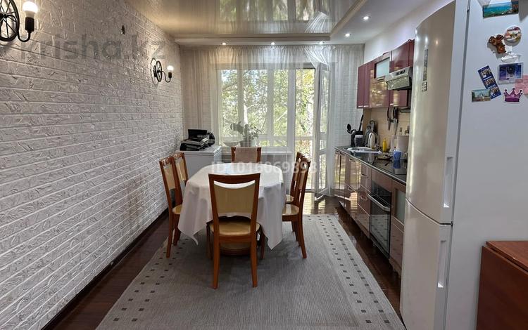 3-комнатная квартира · 75 м² · 4/5 этаж, Сатпаева 12/3 за 35 млн ₸ в Усть-Каменогорске — фото 2