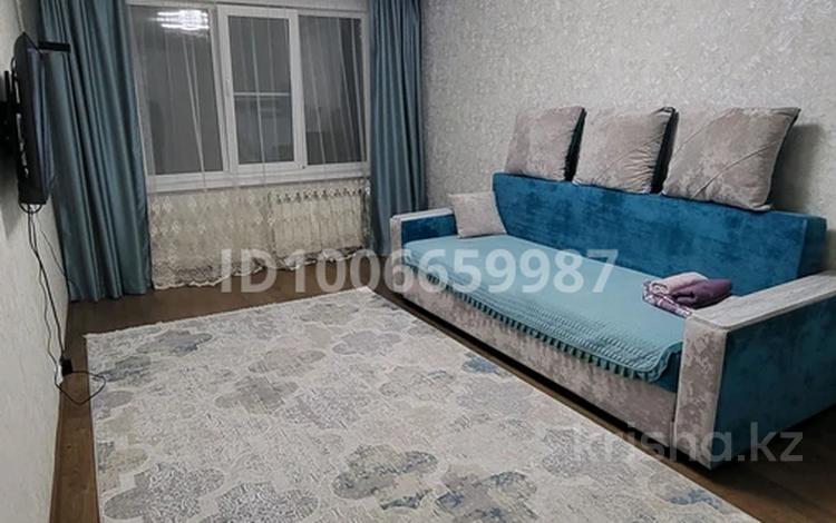2-комнатная квартира · 54 м² · 3/5 этаж, Кабанбай батыра 68 за 190 000 ₸ в Усть-Каменогорске — фото 2